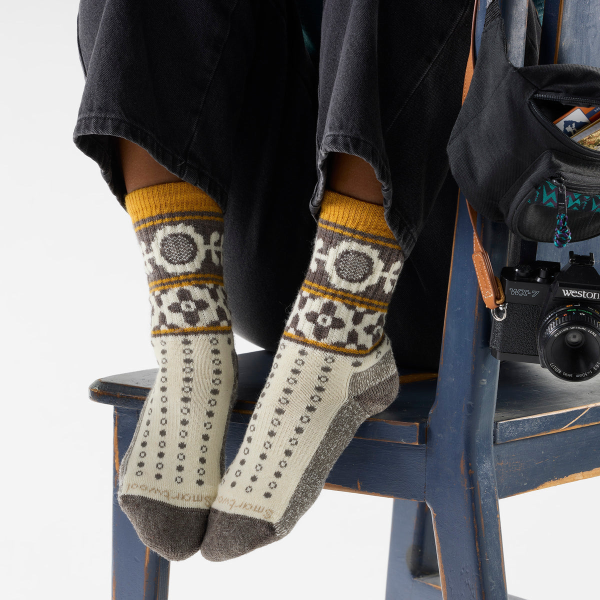Smartwool Women's Everyday Cozy Retro Sunflower Crew Socks product image