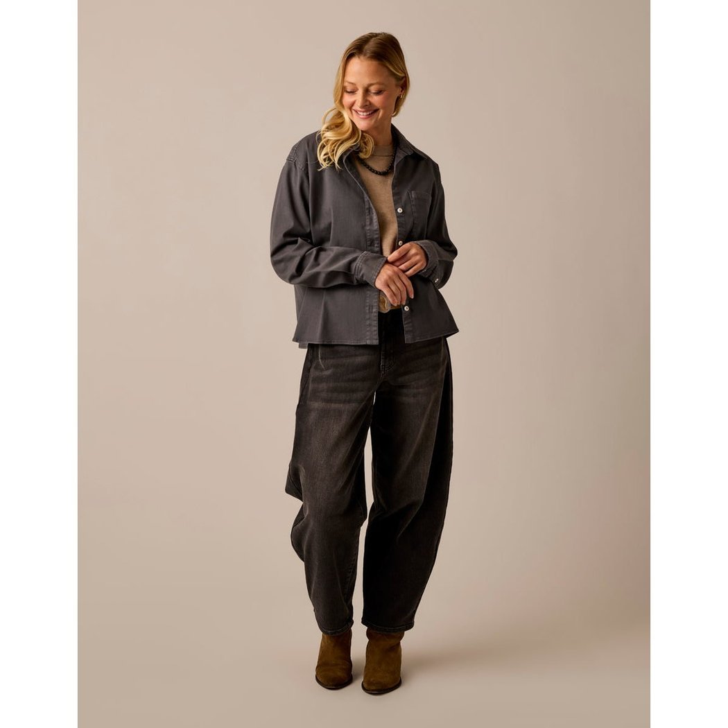Front view of the Carve Designs Claire Twill Shirt in Washed Black on a model against a neutral background.