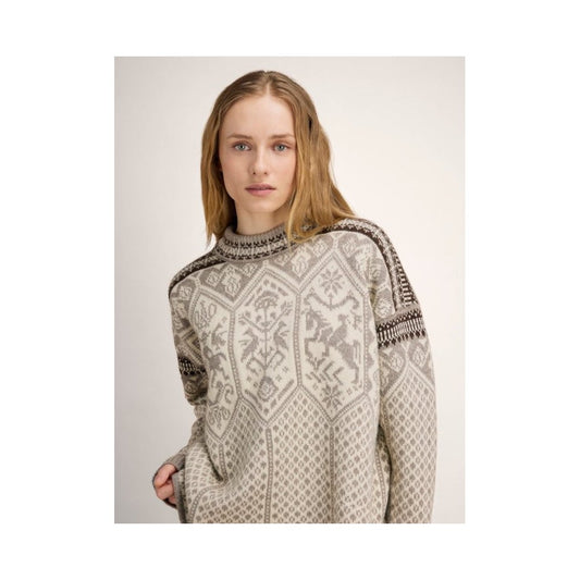 A model wears the Dale Of Norway 1994 Fem Sweater-SAMPLE in M00 against a plain background.
