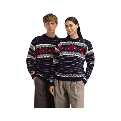 A front view of the Dale Of Norway Egersund Masc. Sweater-SAMPLE in MarineOffWhite on two models against a white background.