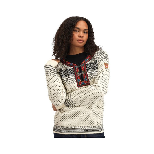 A model wears the Dale Of Norway Setesdal Uni Sweater-SAMPLE with a black inner shirt against a white background.