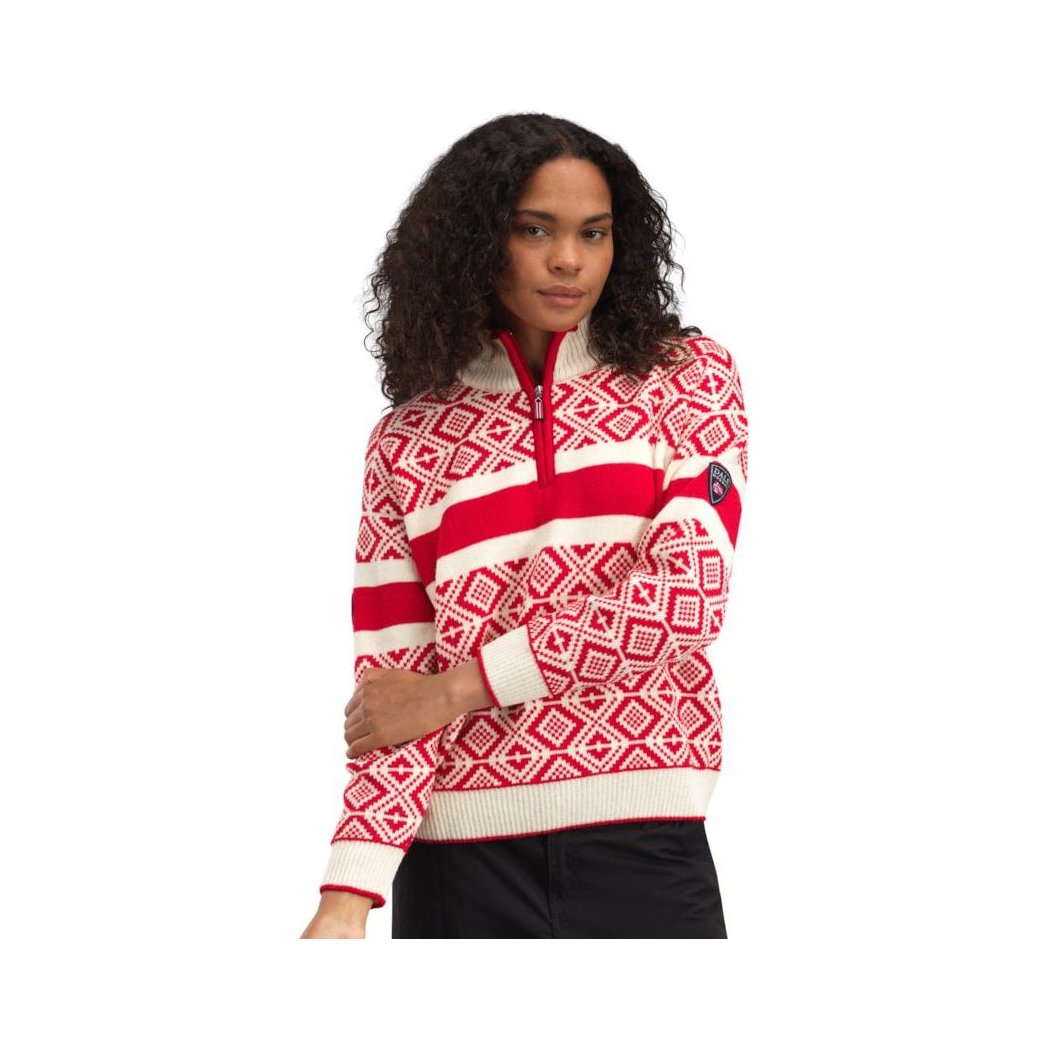 A model wears the Dale Of Norway Team Norway Cortina Fem. Sweater-SAMPLE in RaspOffWhite against a white background.
