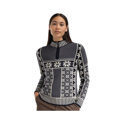 A front view of the Dale Of Norway Vardåsen Fem. Sweater-SAMPLE with a white background.