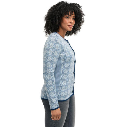 Side view of the Dale Of Norway Women's Othelie Jacket in Blueshadow Offwhite on a model against a white background.