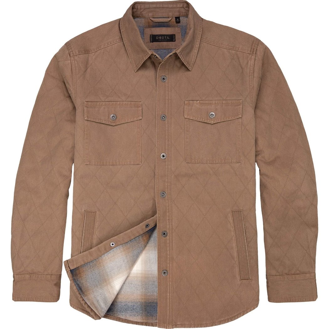 Front view of the Dkota Grizzly Men's Remington in Tarmac showing the quilted pattern and buttoned chest pockets.