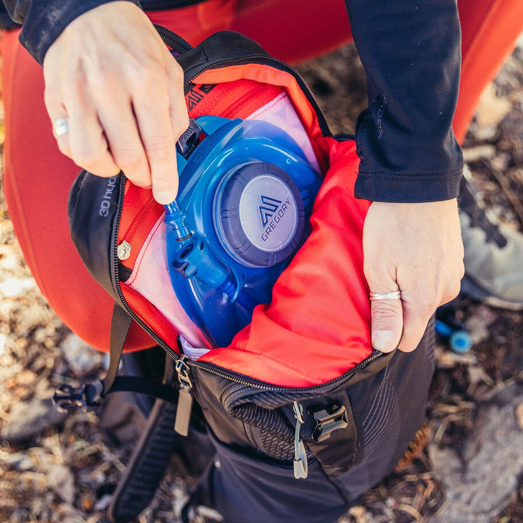 Gregory Sula 8 H20-Camping - Backpacks - Daypacks-Gregory-Antigua Green-Appalachian Outfitters