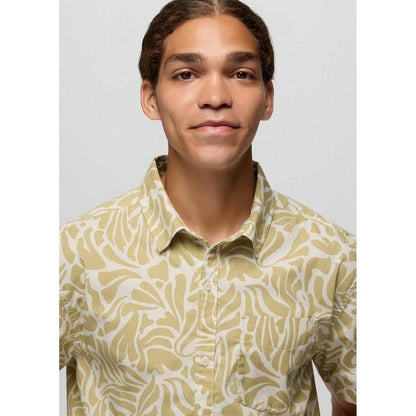 A front view of the Prana Sample - Men's Stimmersee Shirt in Beach Pebble Seaweed on a model against a light gray background.