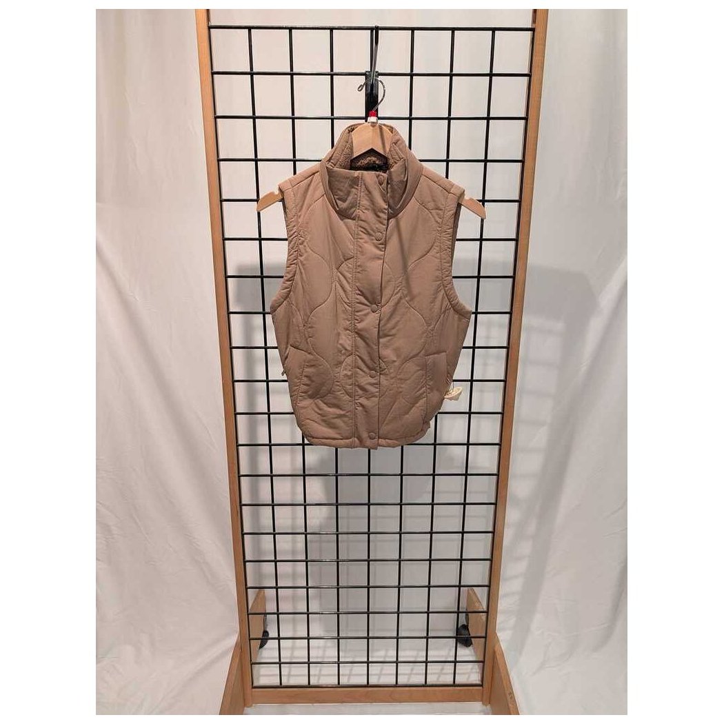 Front view of the Prana Womens Encinitas Vest-SAMPLE in Shroom hanging on a grid display against a white backdrop.